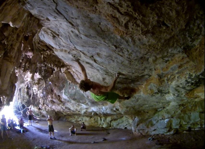 The Bouldering Cave, Tonsai Beach