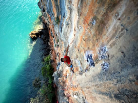 King on Gratefull wall Koh Yao Noi, climbing thailand- still pulling hard!