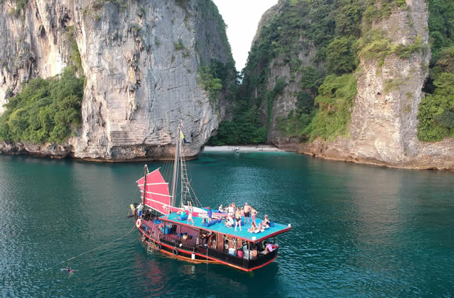 Thai junk sail cruise