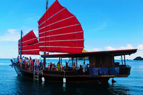 Dinner on the Pla luang sailing junk- Railay Beach